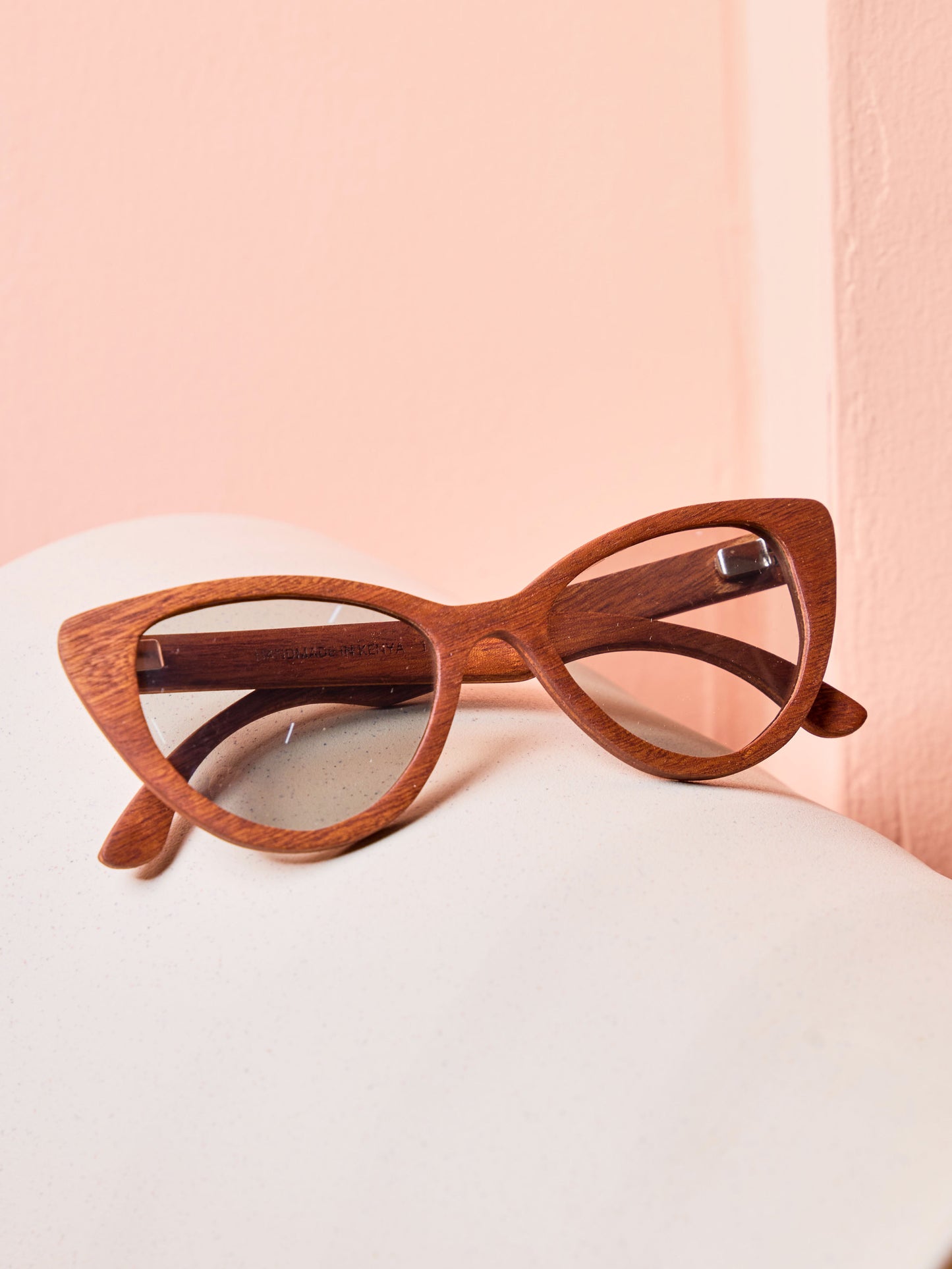 Waridi Paka Sunglasses - Mahogany wood