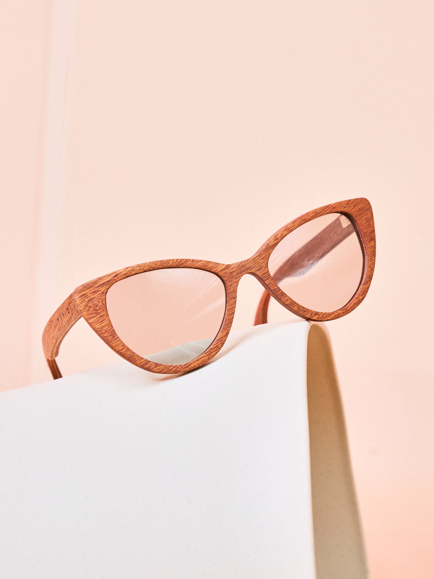 Waridi Paka Sunglasses - Mahogany wood