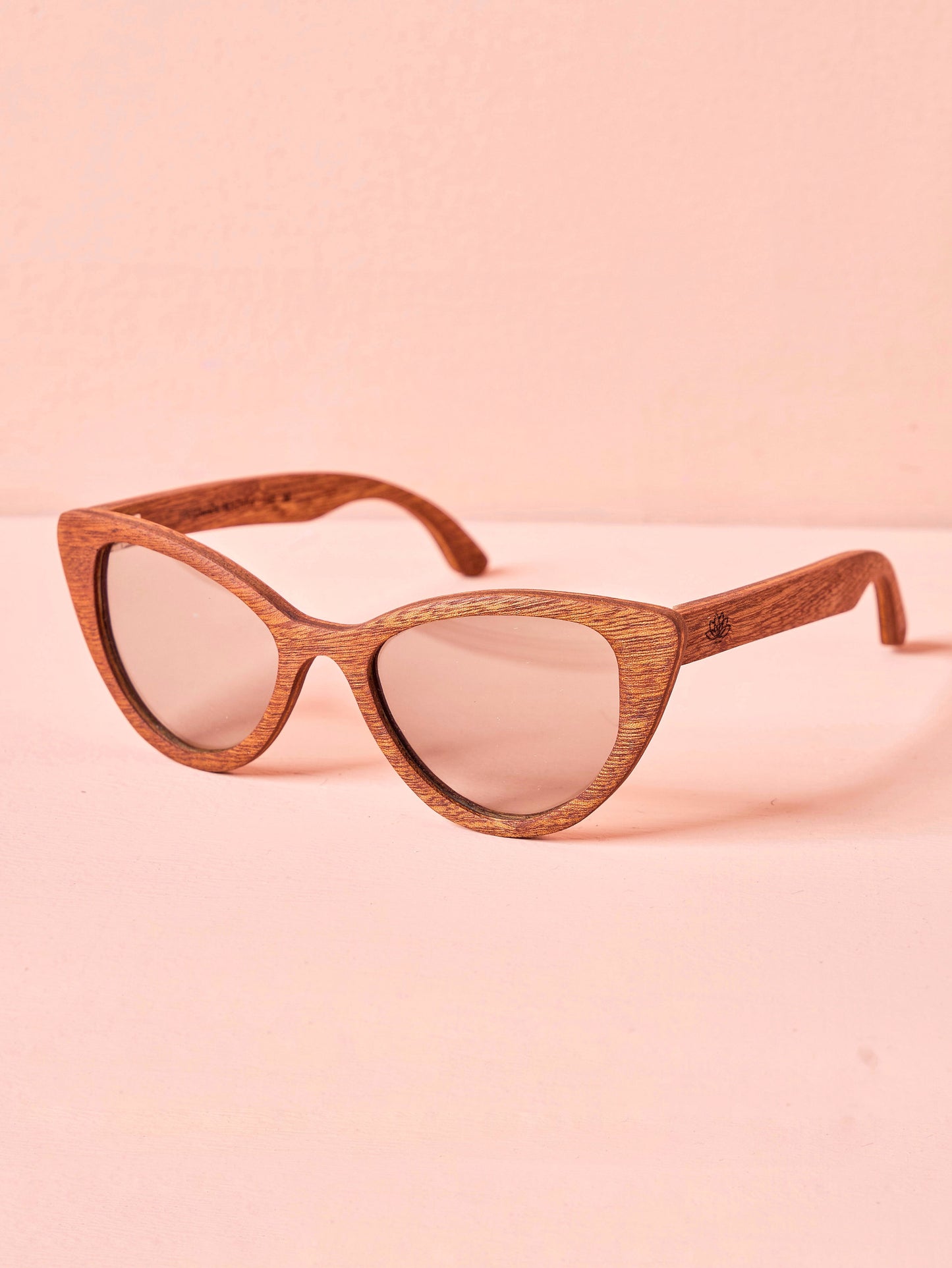 Waridi Paka Sunglasses - Mahogany wood