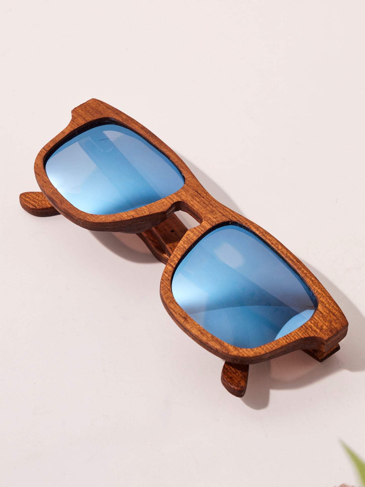 WARIDI EYEWEAR BONGO SUNGLASSES- BROWN